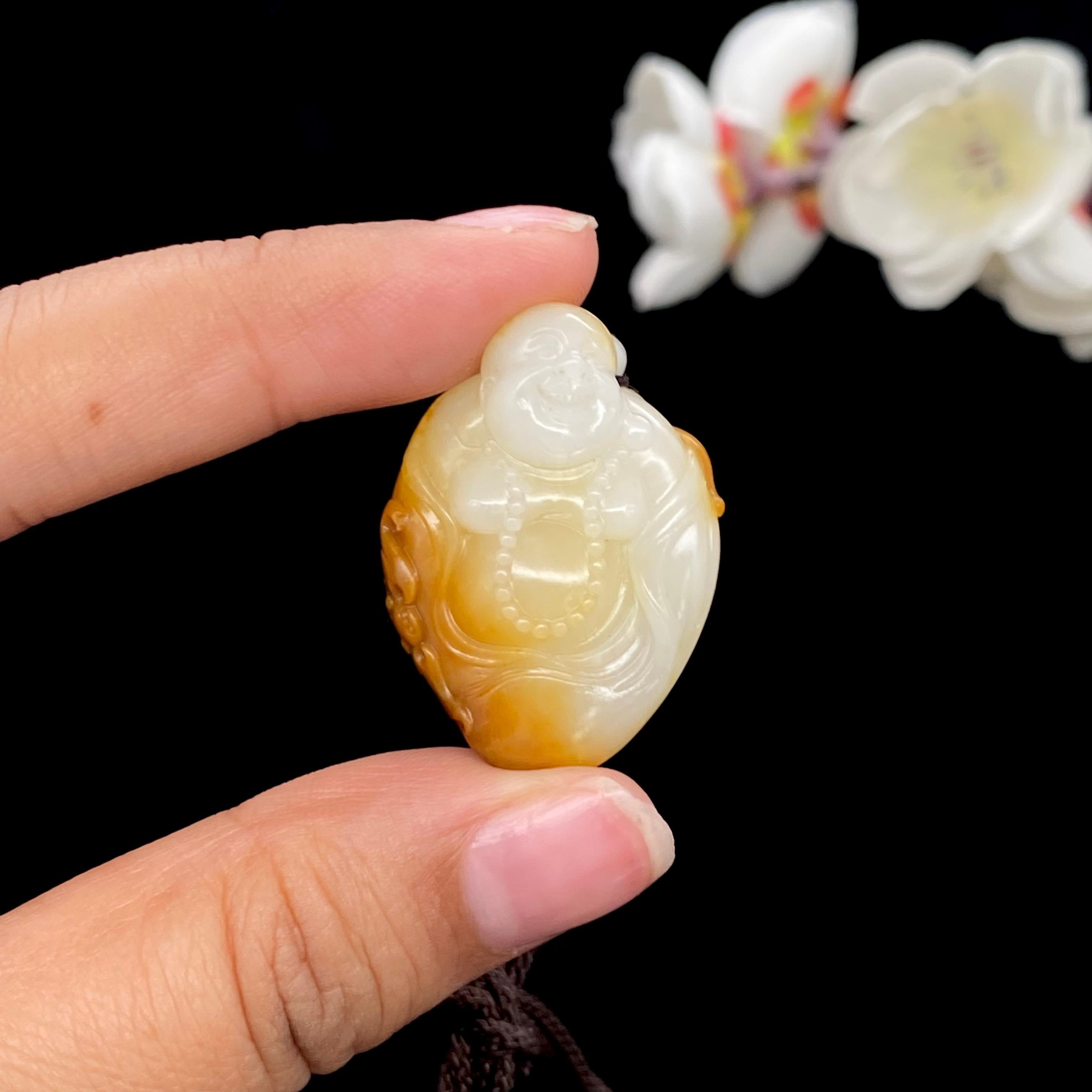籽料雕件– 厚德载玉
