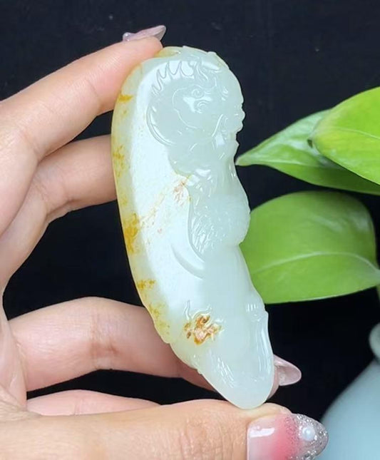 新疆和田玉籽料龙挂件（98.1g）