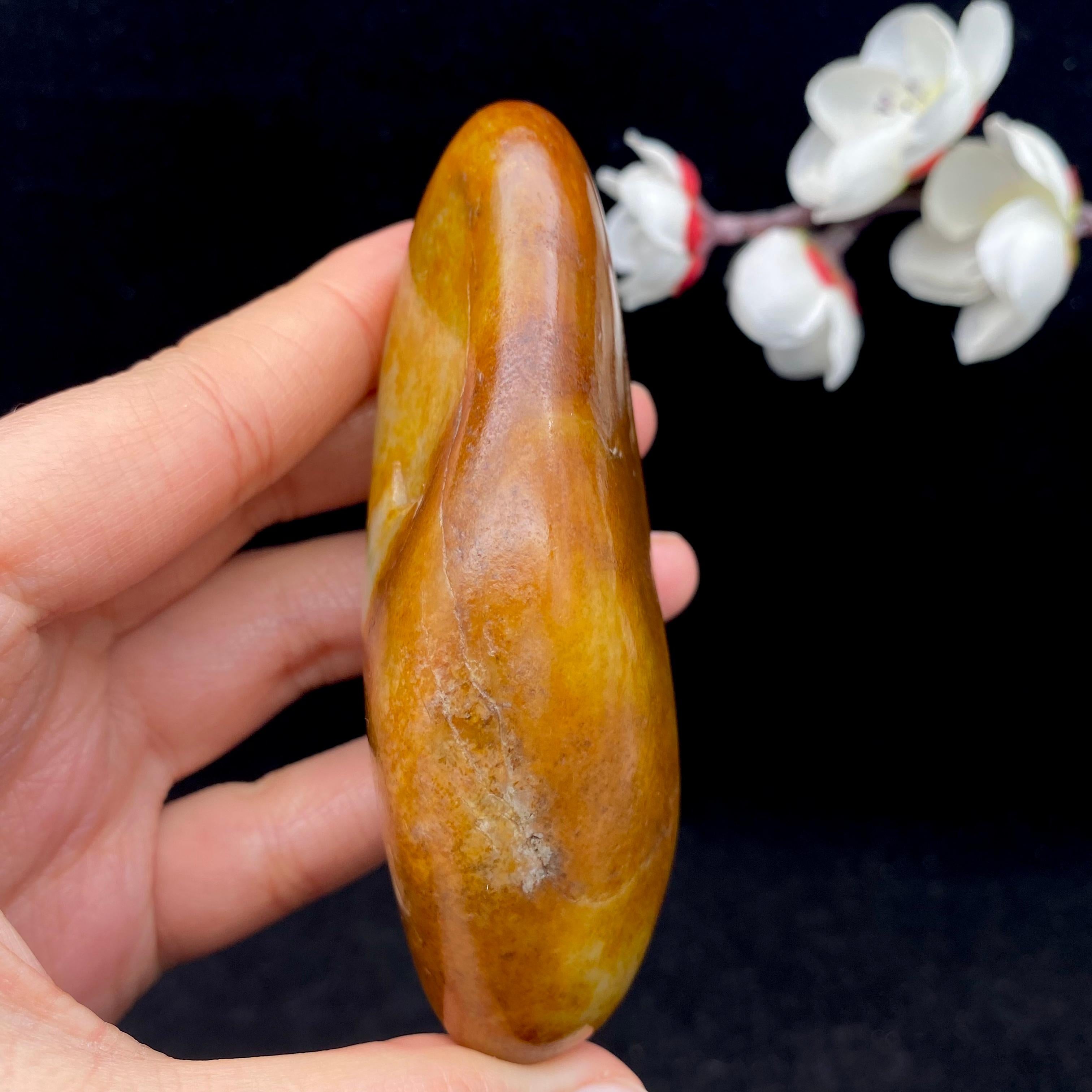 和田玉聚黄皮籽料（168g）