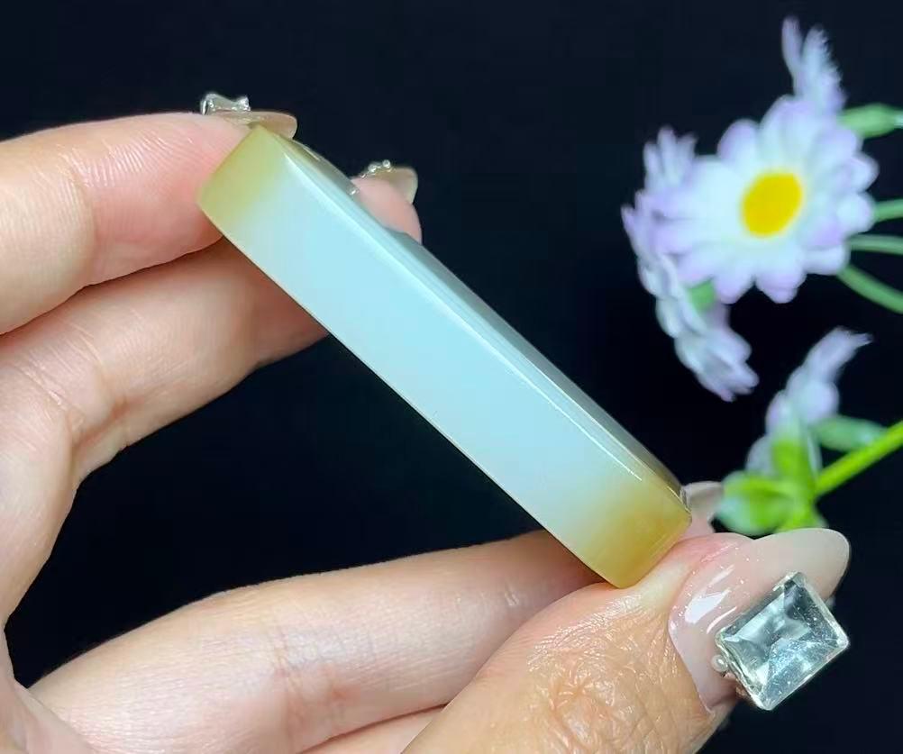 和田玉天地糖白羊脂玉平安无事牌（45.5g）