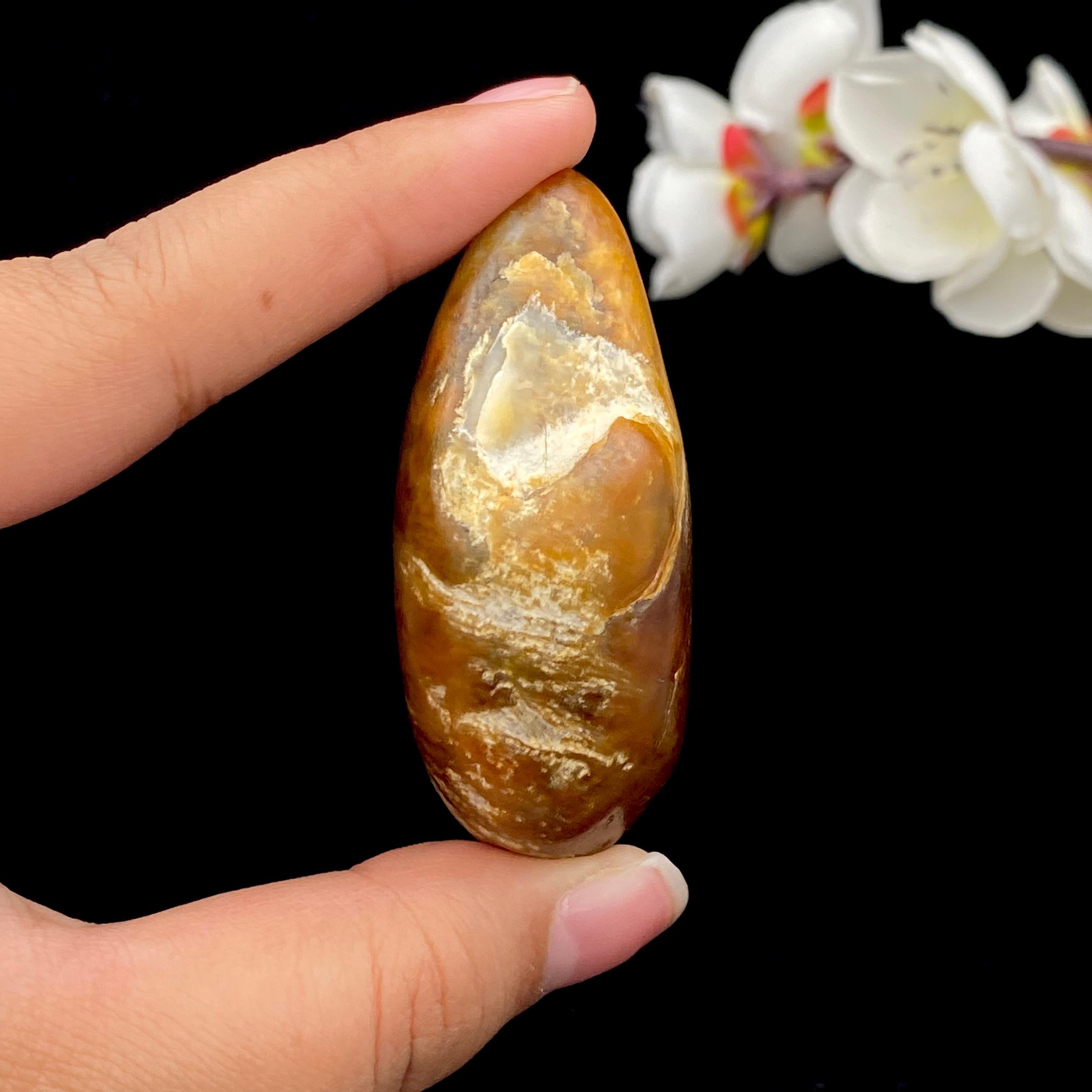 和田玉黄沁皮籽料（101.3g）