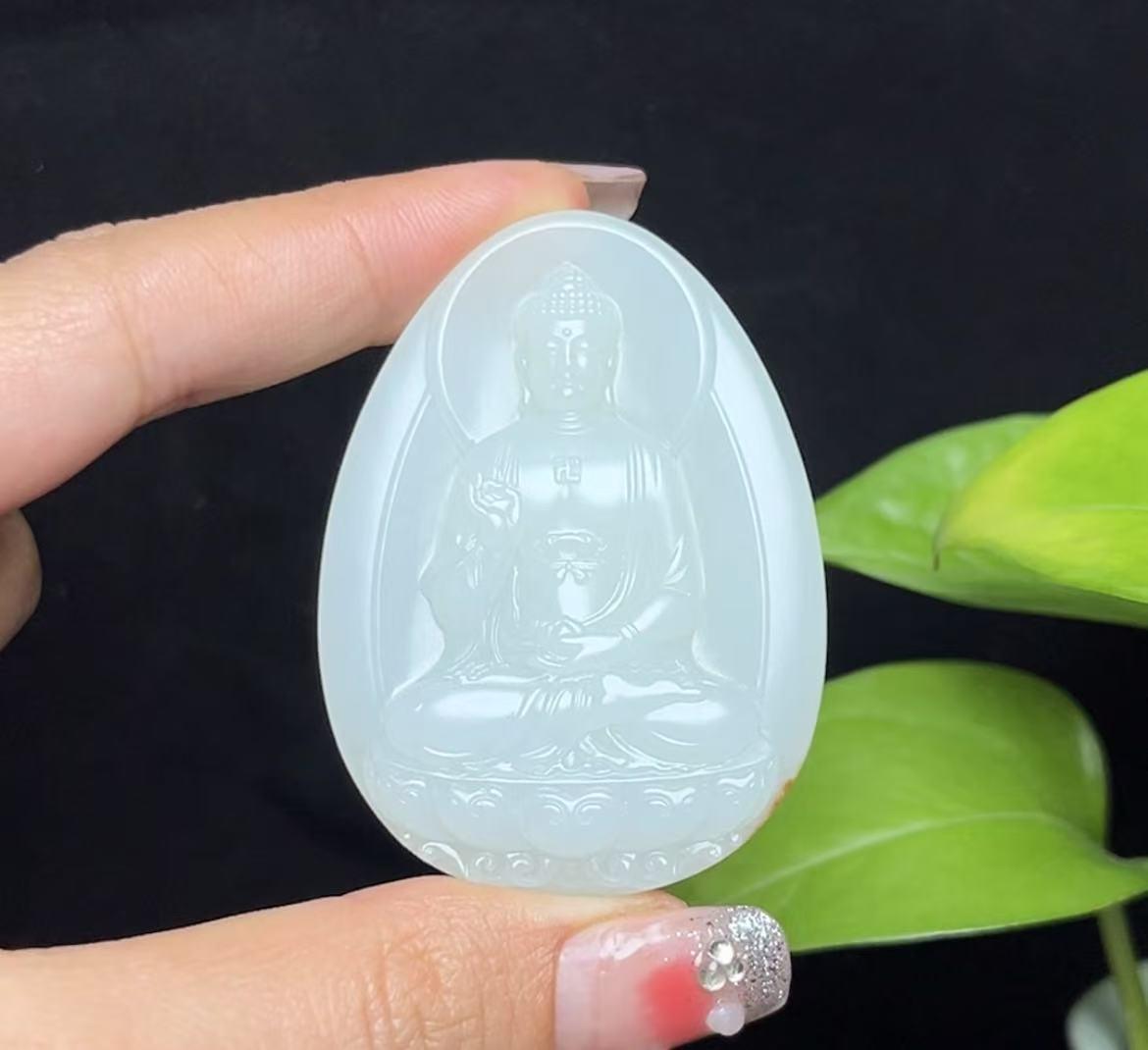 新疆和田玉籽料大日如来（33.3g）