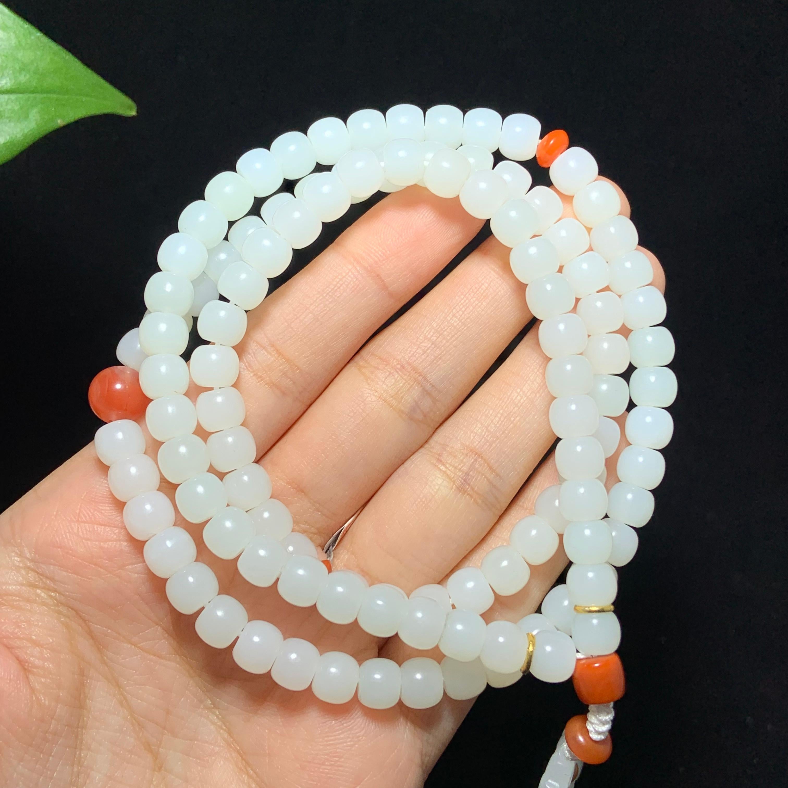 收藏级和田山料羊脂白玉108 颗老型珠项链（55.0g）