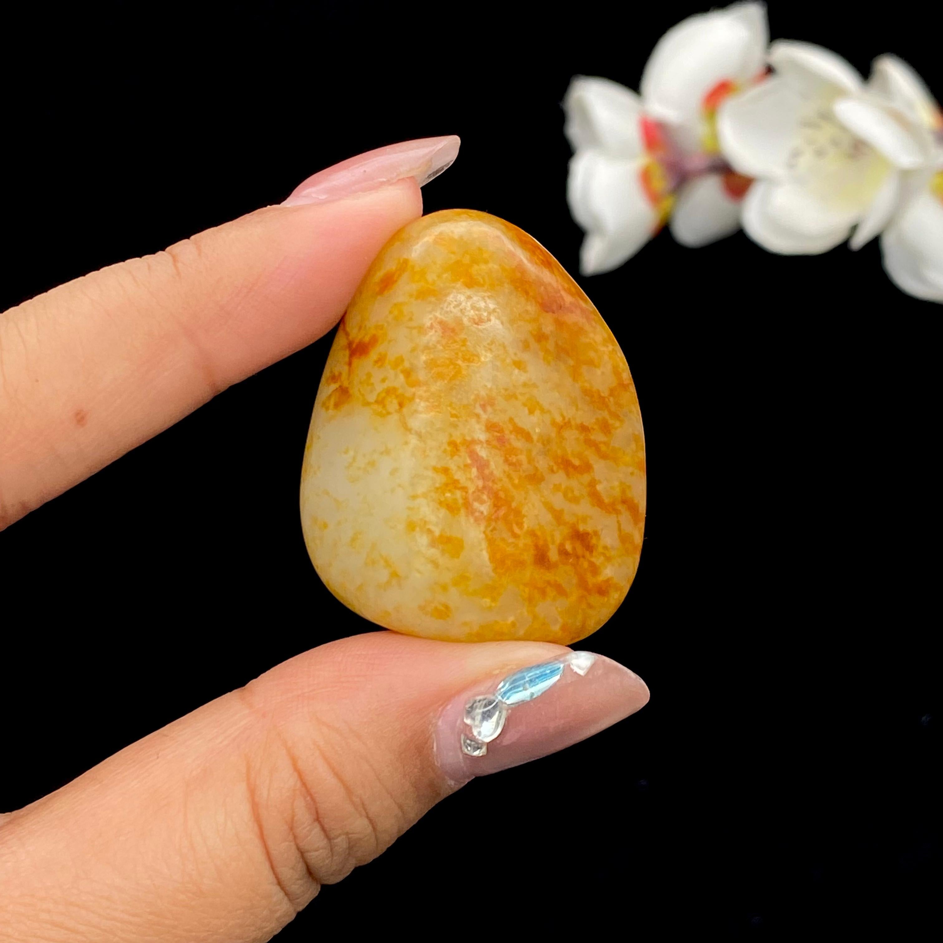 和田玉洒红皮籽料挂件（28.6g）