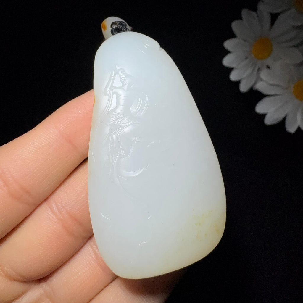 和田玉籽料羊脂白玉大势至菩萨（66.8g）