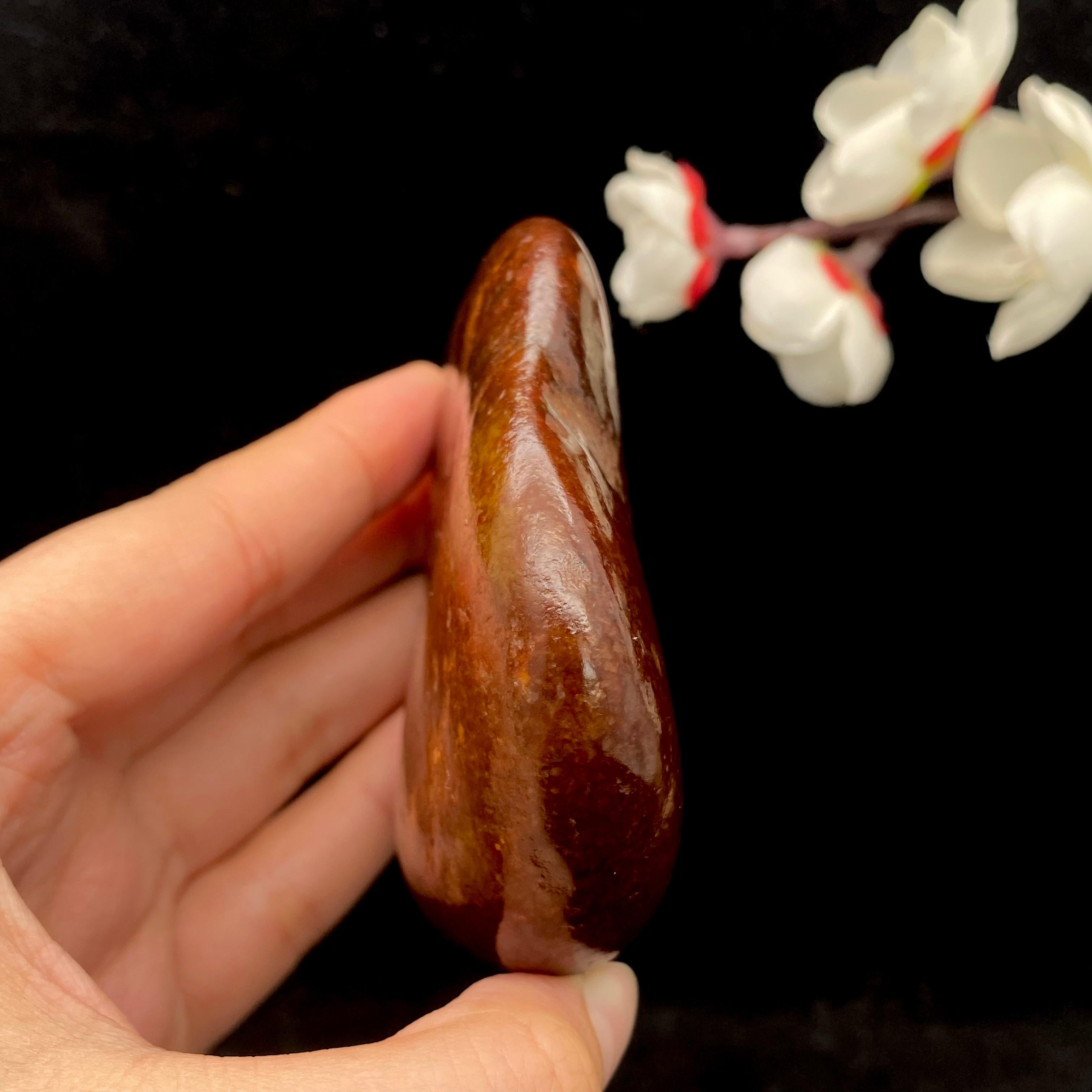 和田玉红沁皮籽料原石（208.4g）