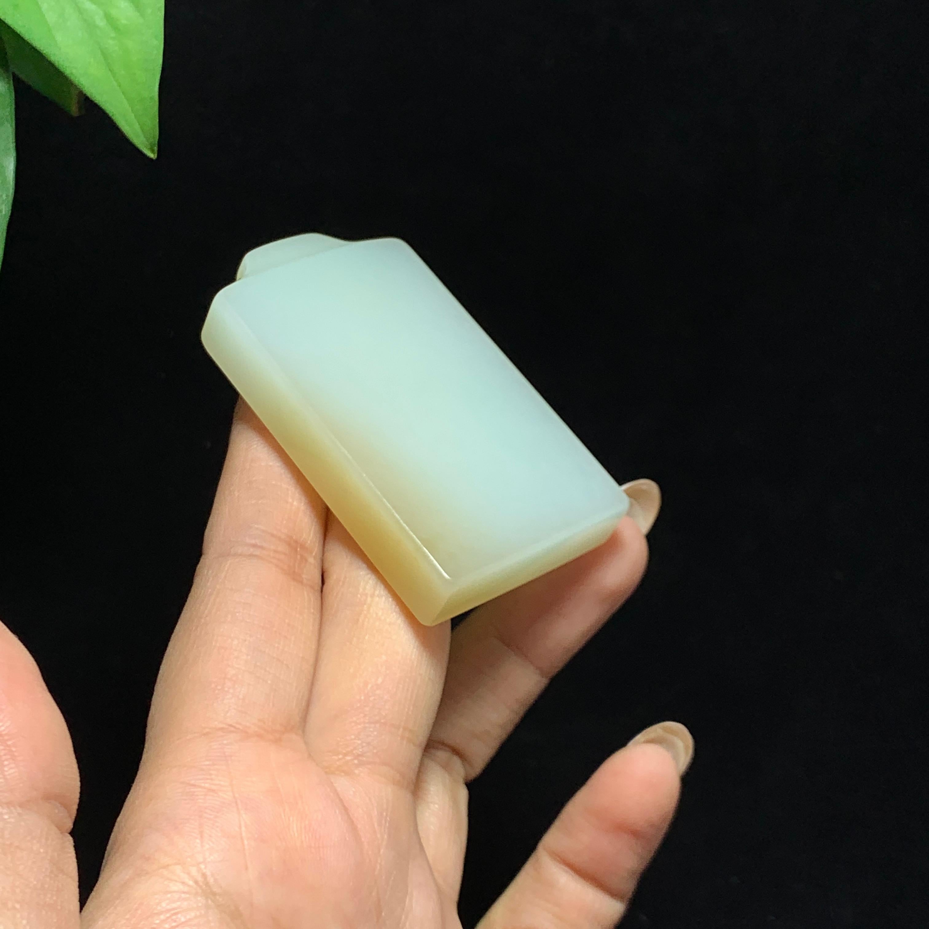 和田山料糖白玉无事牌挂件（57.3g）