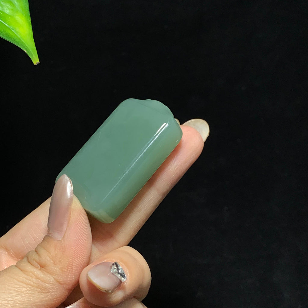和田玉冰底湖水绿无事牌（40.0g）