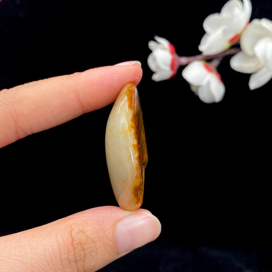 和田玉聚红皮籽料原石（17.2g）
