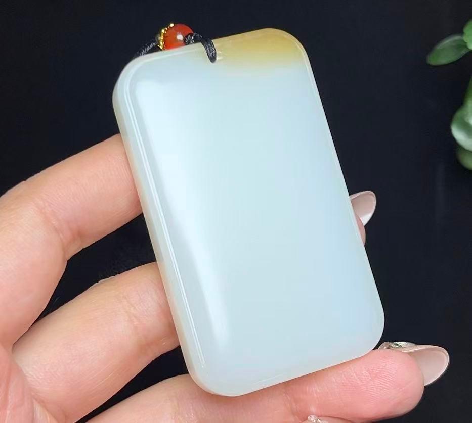 和田玉且末料羊脂玉平安无事牌（77.6g）