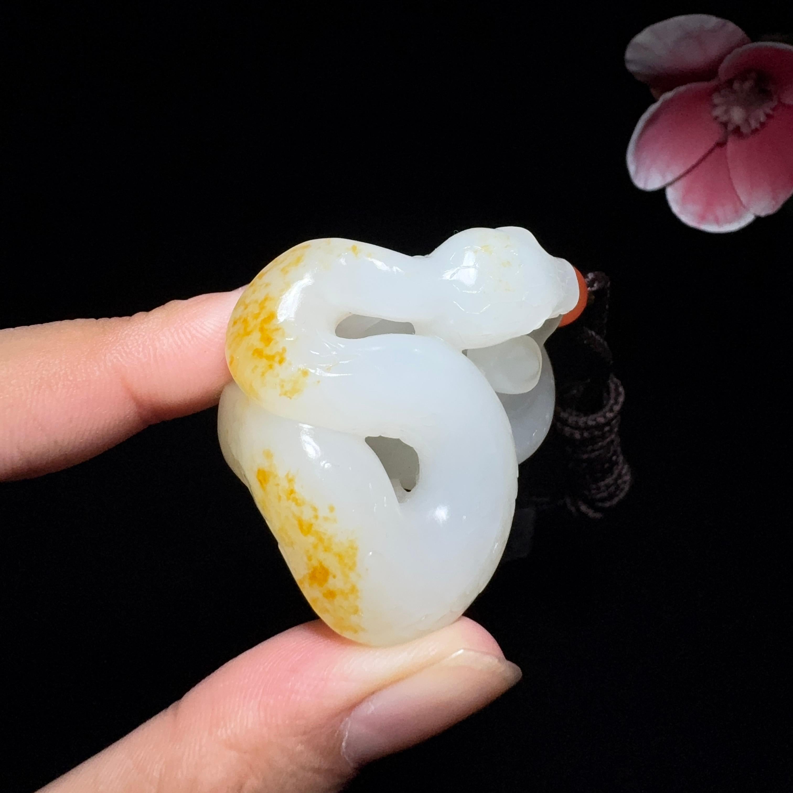 秒杀和田玉籽料挂件蛇（41.3g）