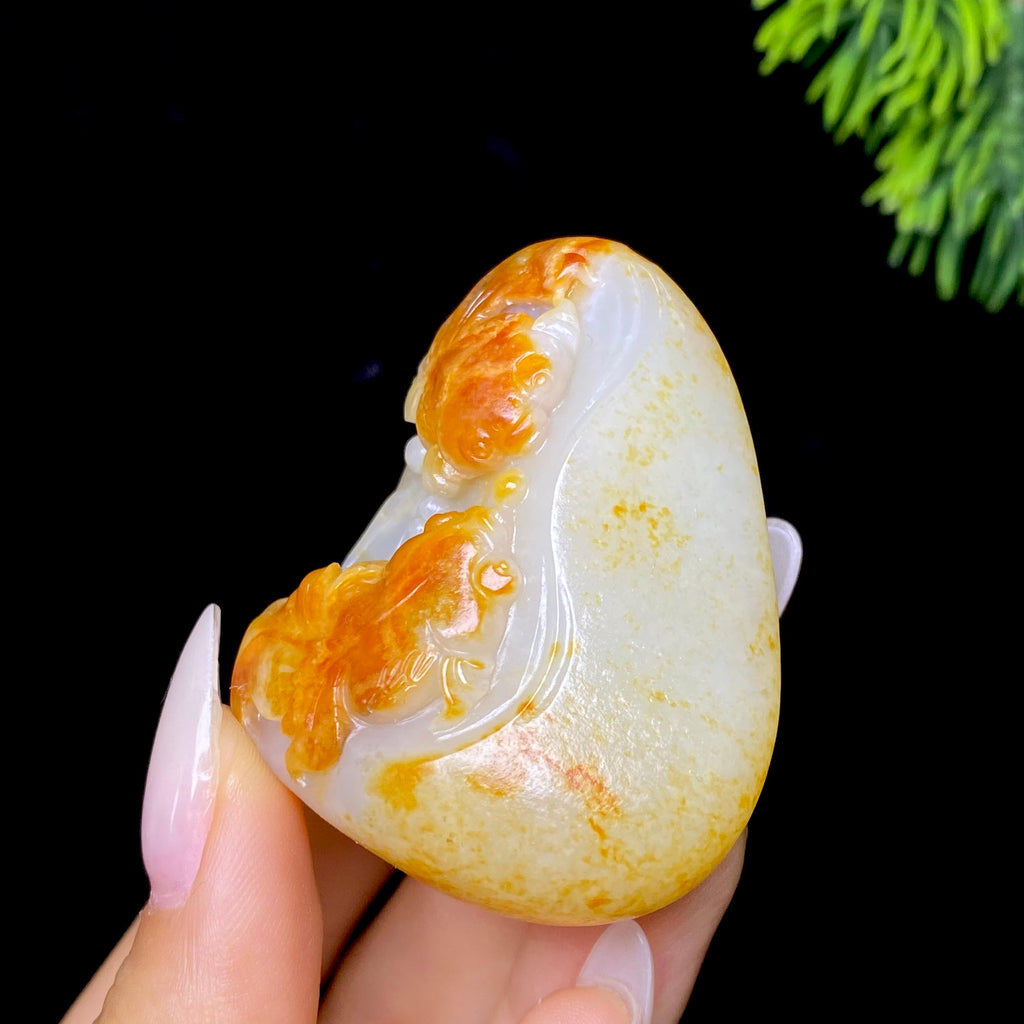 和田玉籽料年年有余（62.1g）