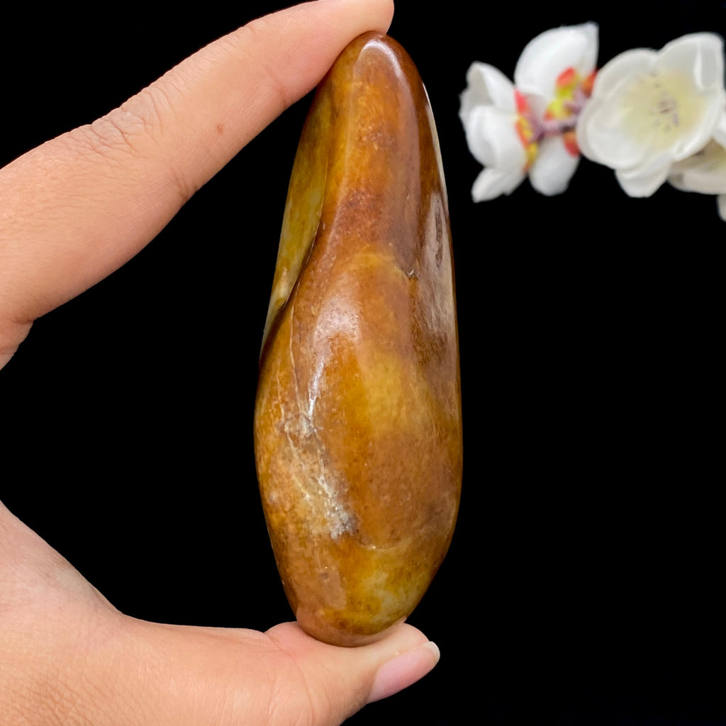 和田玉黄沁皮籽料手把件（167.8g）