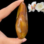 和田玉黄沁皮籽料手把件（167.8g）
