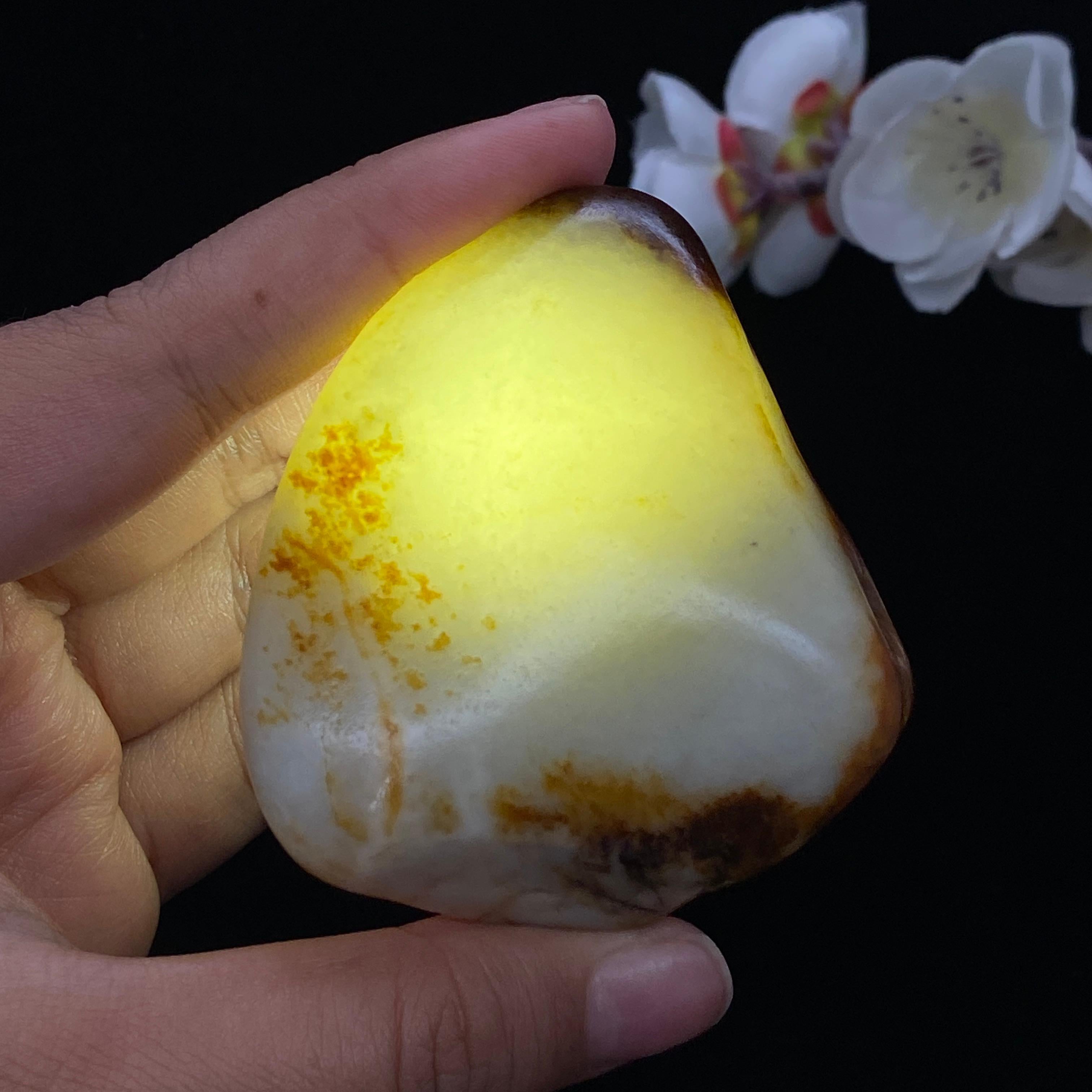 和田玉聚黄皮籽料手把件（115.3g）