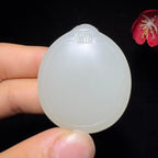和田玉籽料圆形平安无事牌（33.2g）