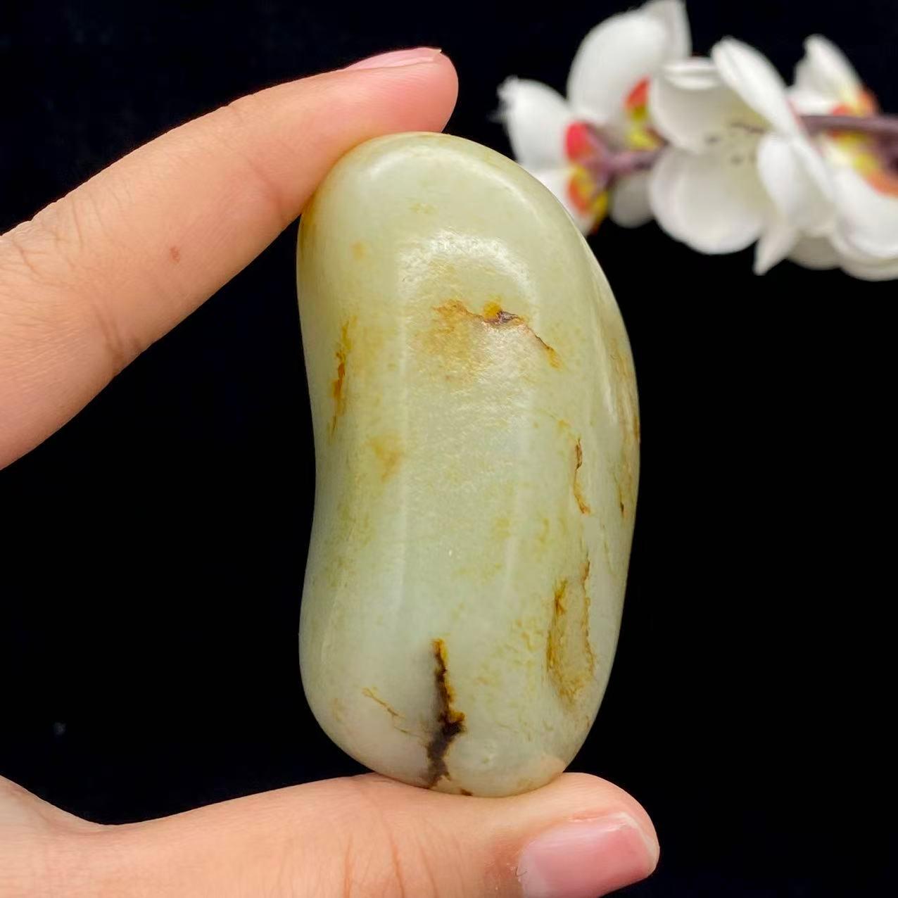 和田玉洒金皮籽料手把件（121.6g）