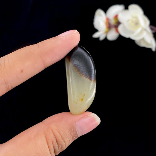 和田玉黑黄皮籽料原石（17.3g）