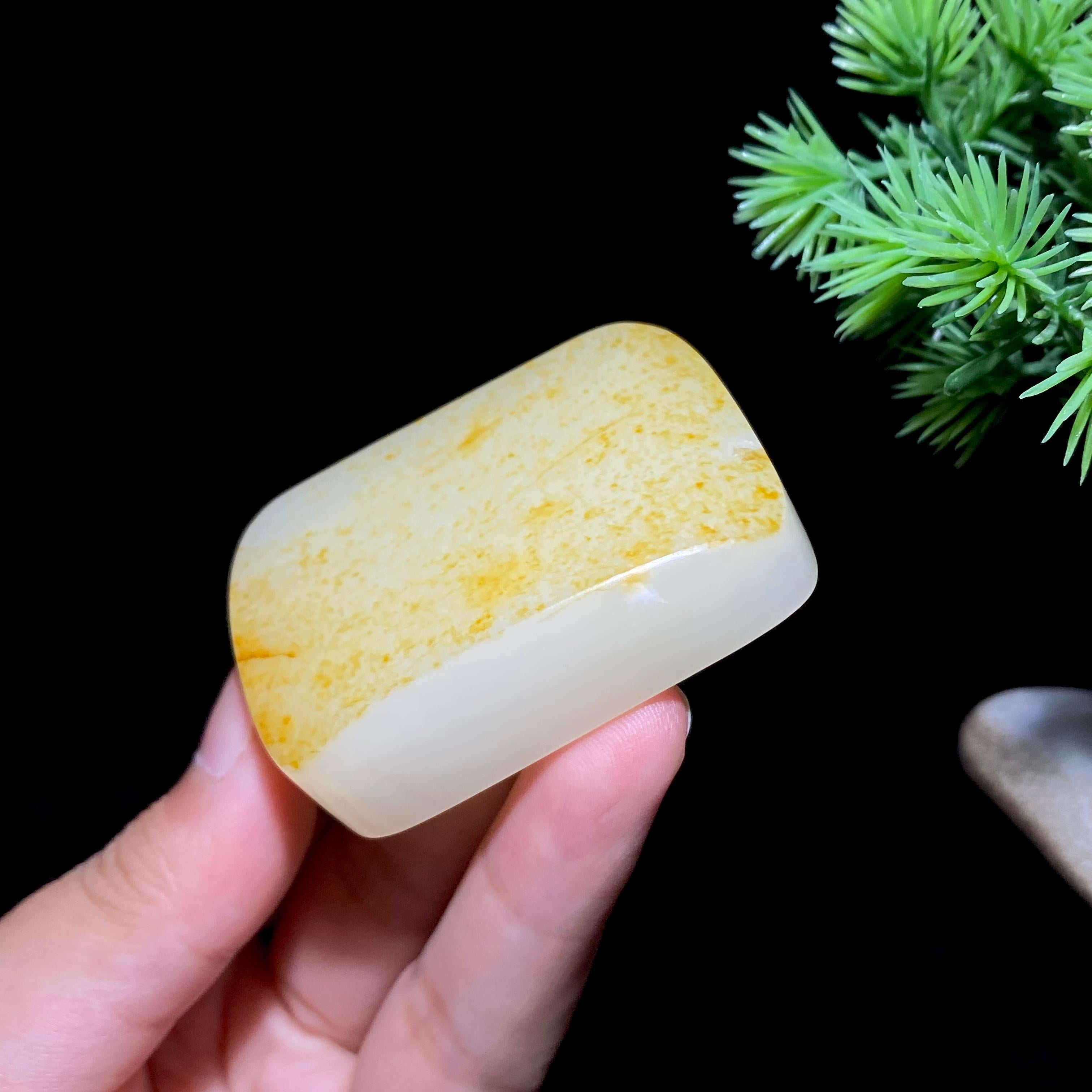 和田玉籽料无事牌（72.6g）
