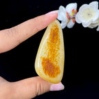 和田玉洒红皮籽料手把件（112.2g）