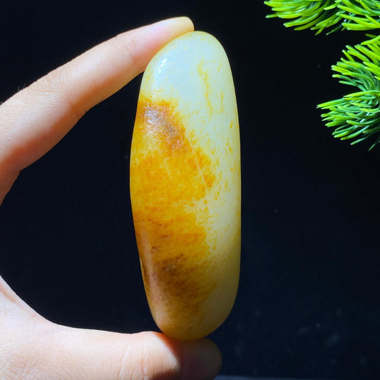和田玉洒金皮籽料原石（182g）
