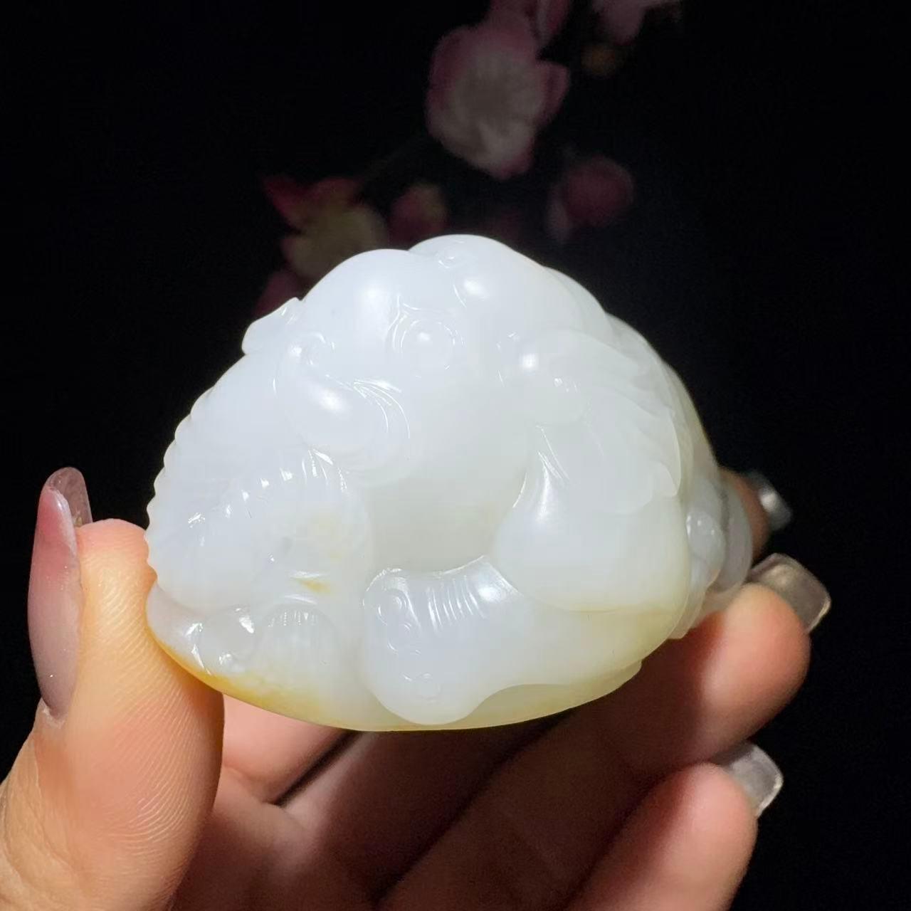 和田玉籽料手把件太平有象（161.7g）