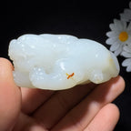 和田玉籽料白玉手把件貔貅（68.2g）