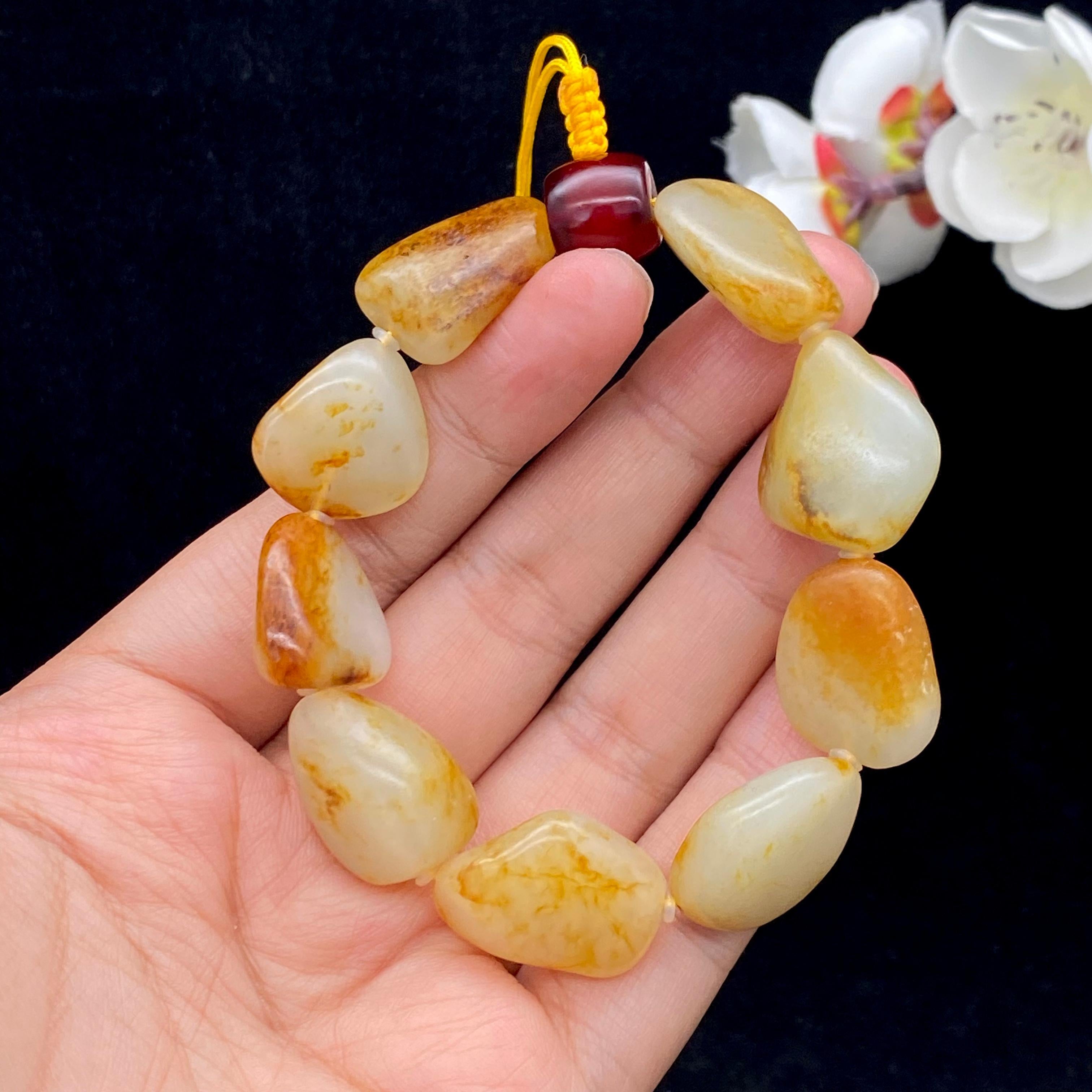 和田玉-聚黄皮带洒金皮【精品手串】（44g）