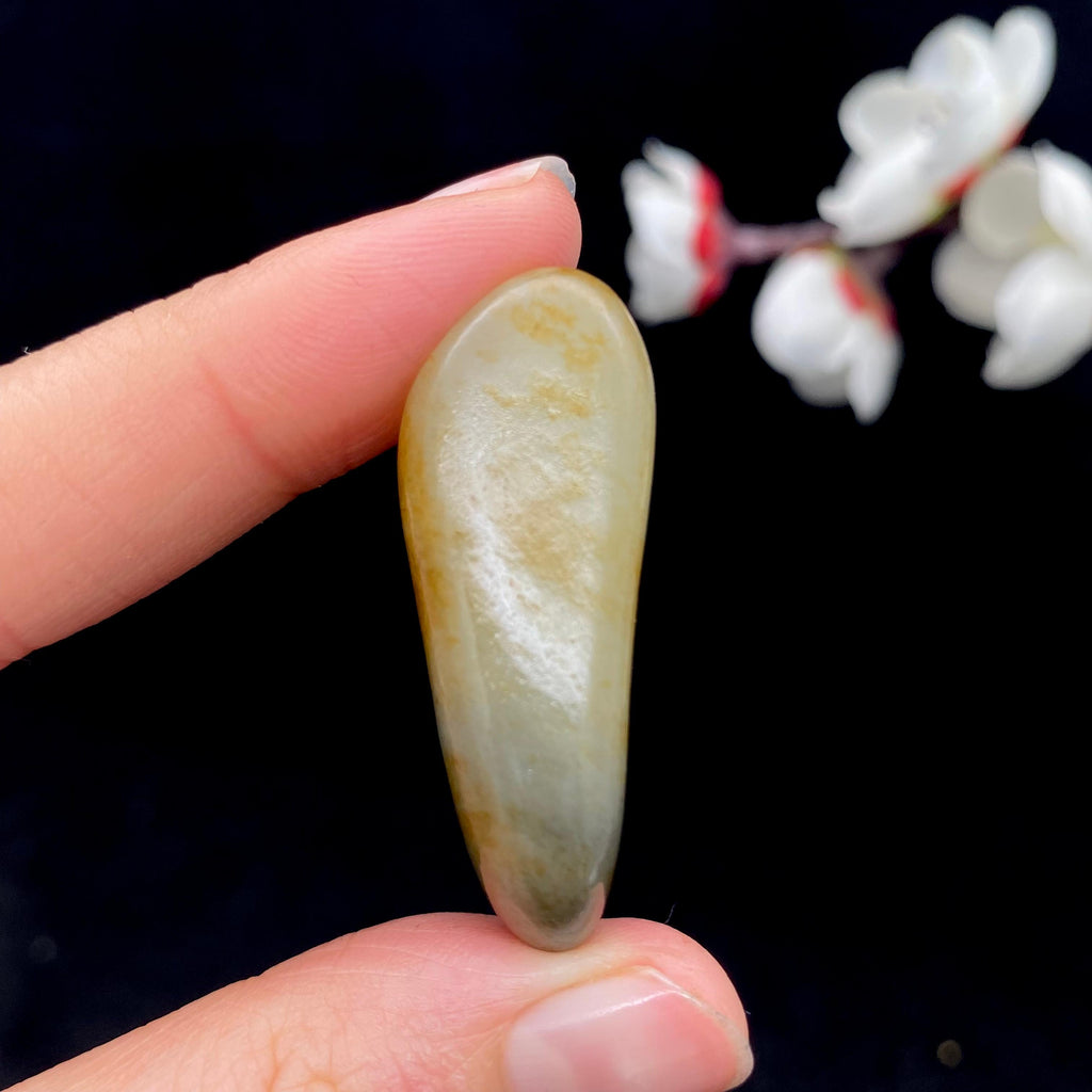 和田玉聚黄皮青花底籽料挂件（19.8g）