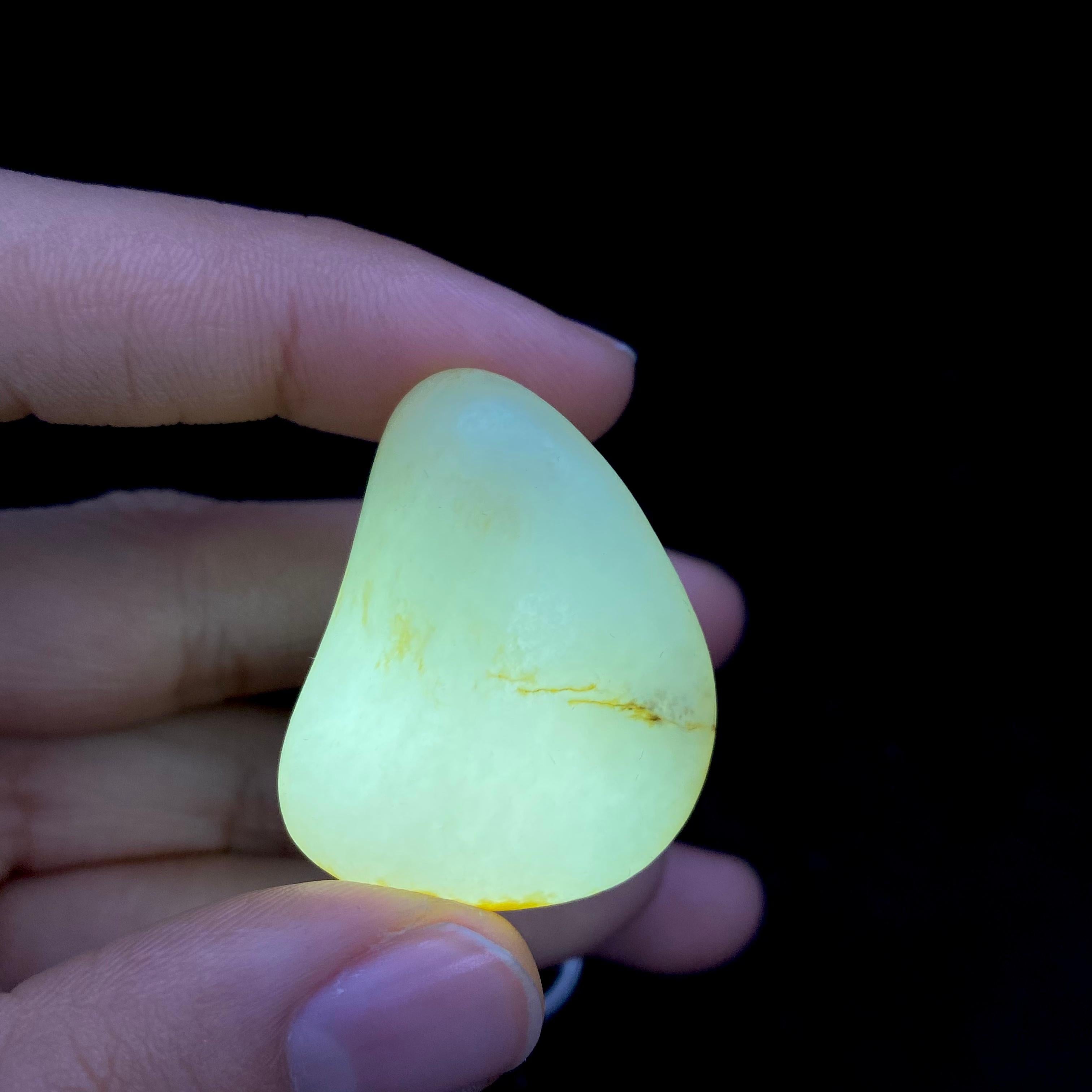和田玉黄皮籽料（24.3g）