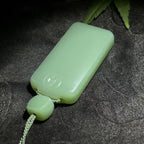 和田玉碧玉瓷绿无事牌（21.6g）