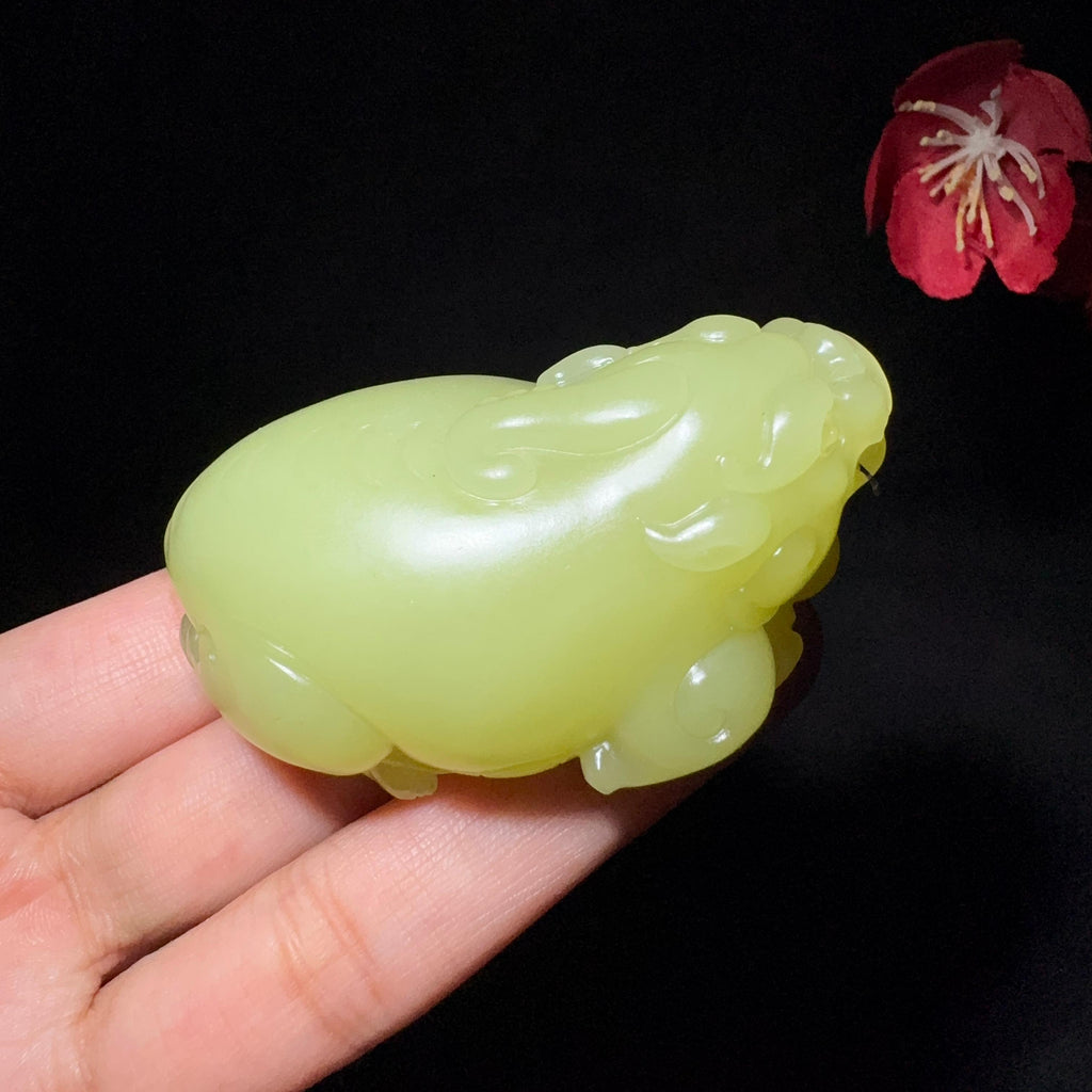 和田玉黄口手把件貔貅（97.9g）