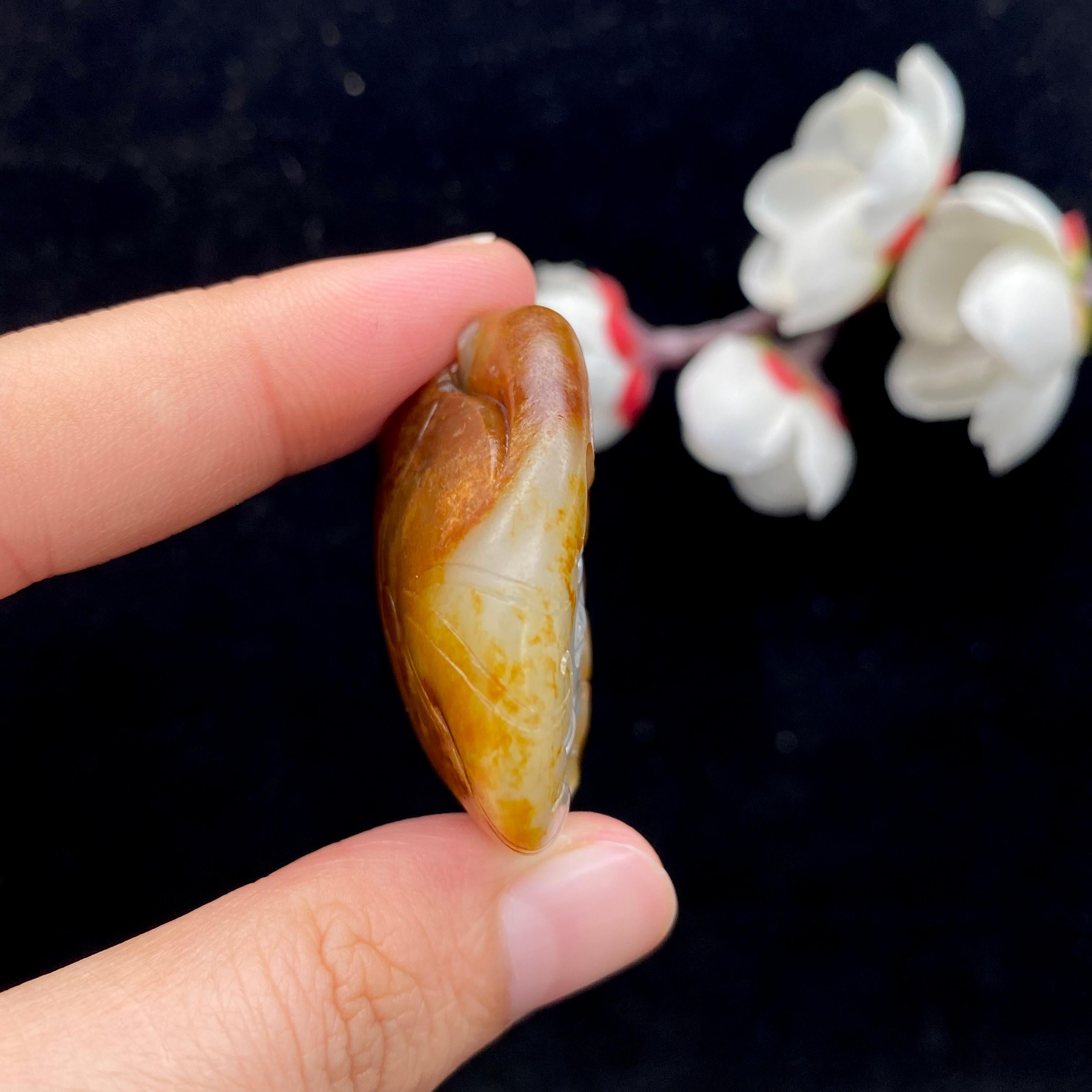 和田玉-籽料【莲蓬】挂件（29.8g）
