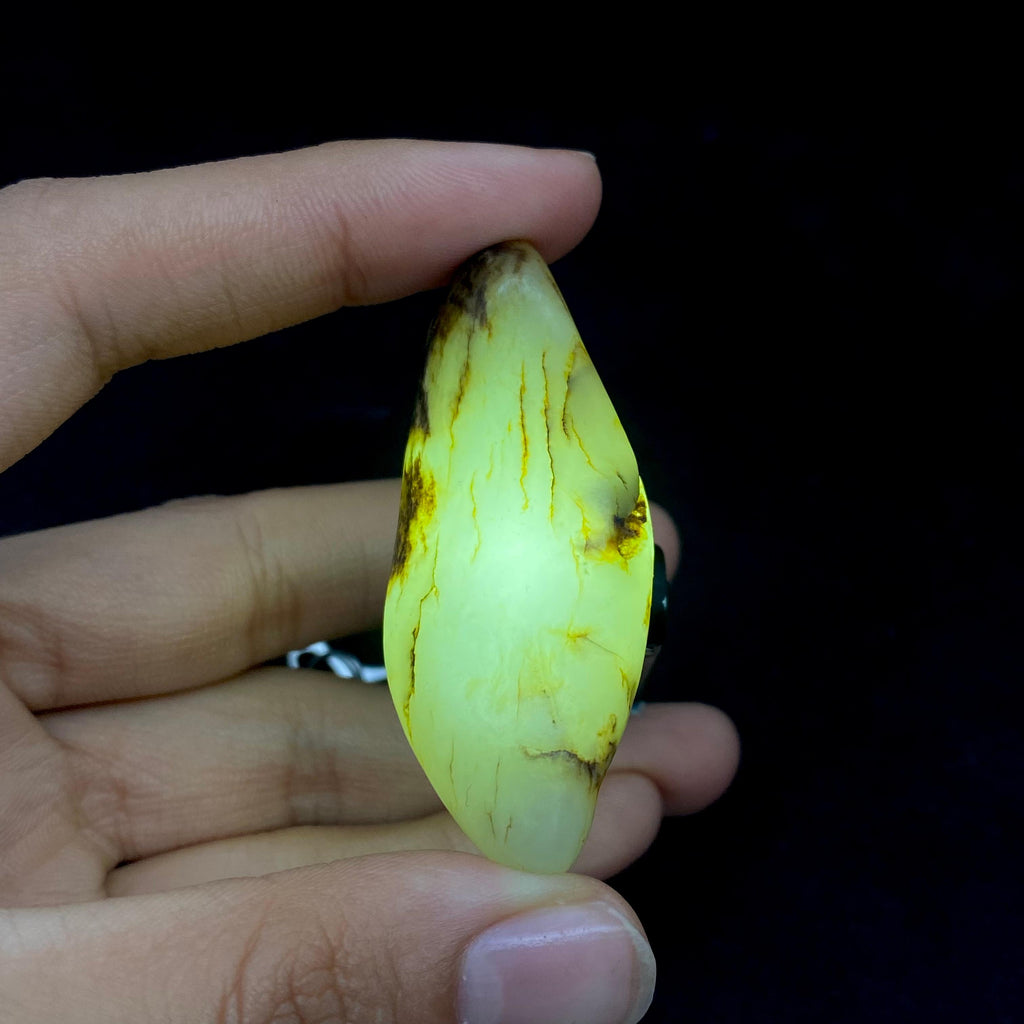 【超值推荐】和田玉秋梨皮籽料挂件（28.9g）