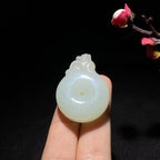 精品和田白玉山料貔貅平安扣挂件（17.3g）