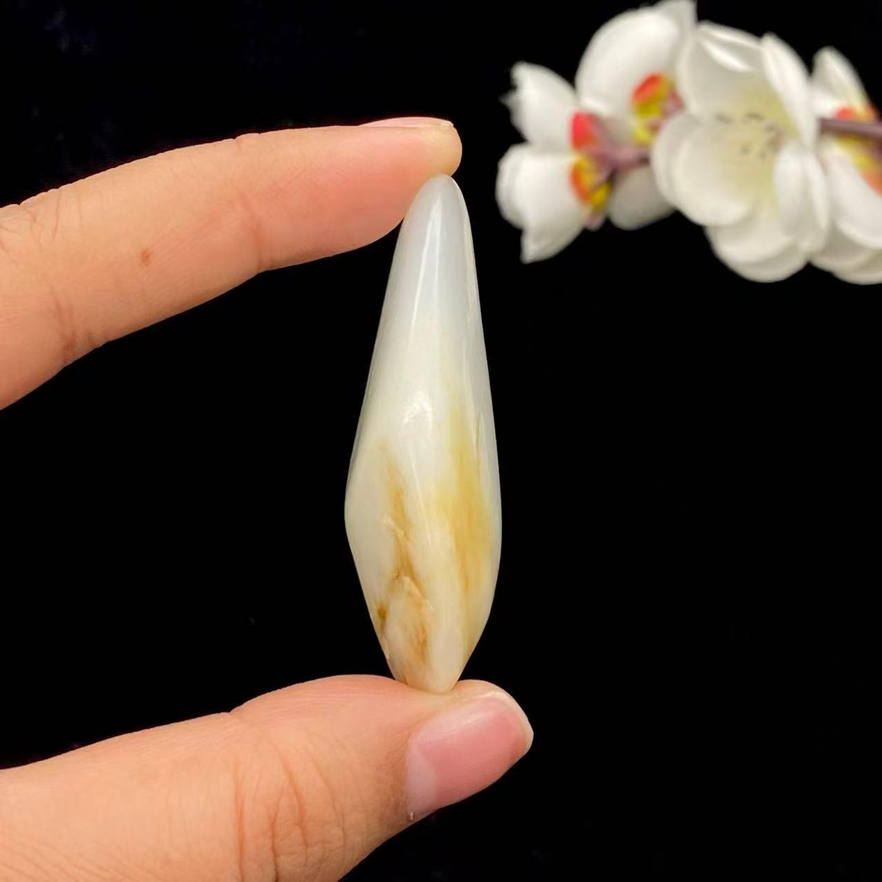 和田玉黄皮籽料（30g）