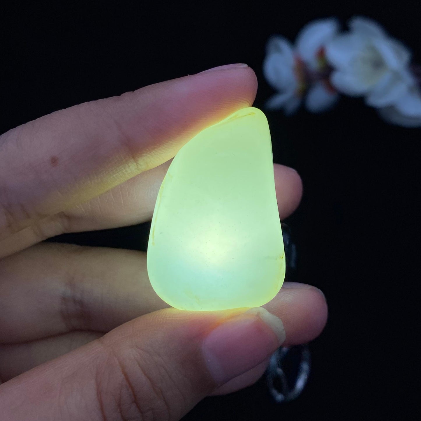 和田玉-白玉籽料原石（17.6g）