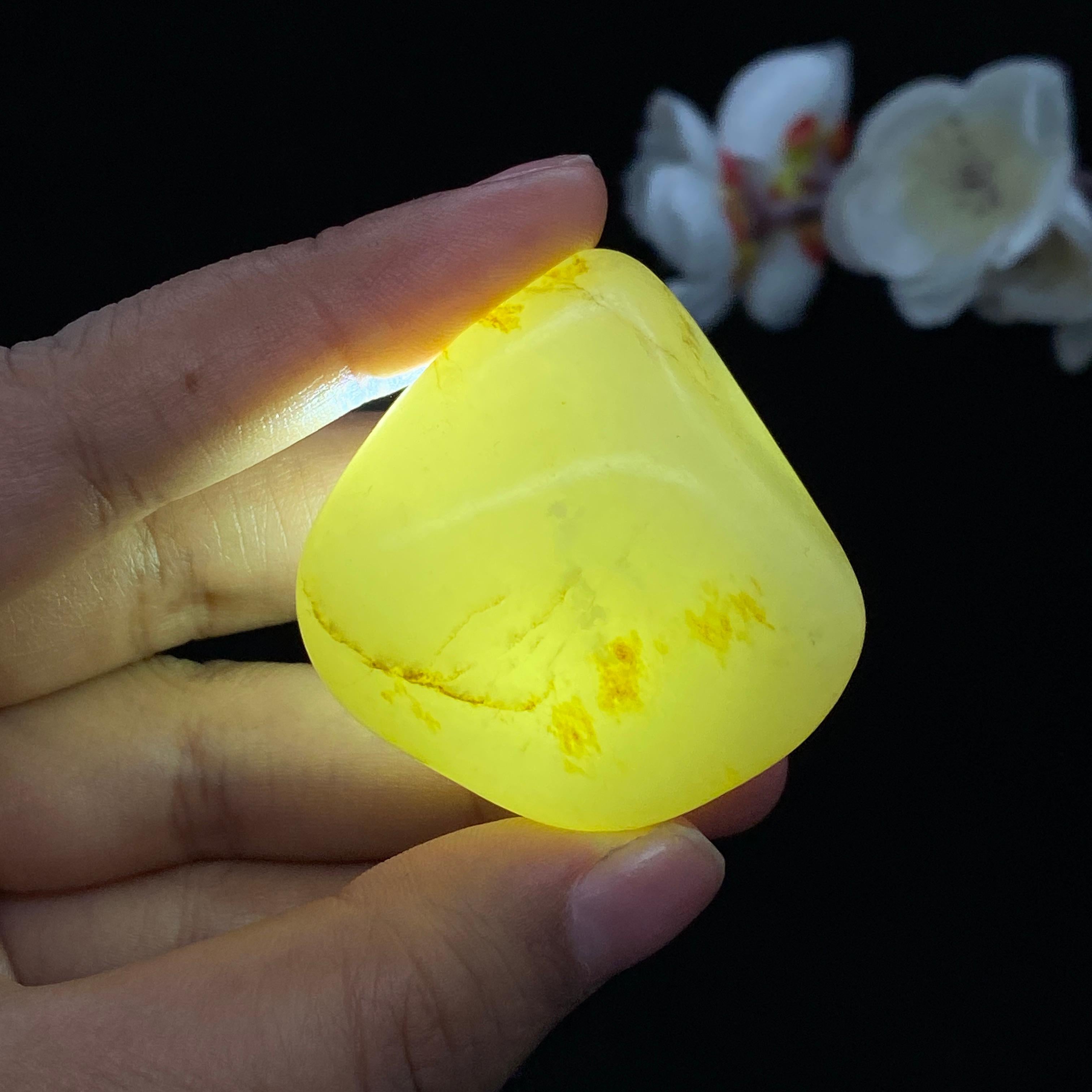 和田玉黄皮籽料挂件（61.3g）
