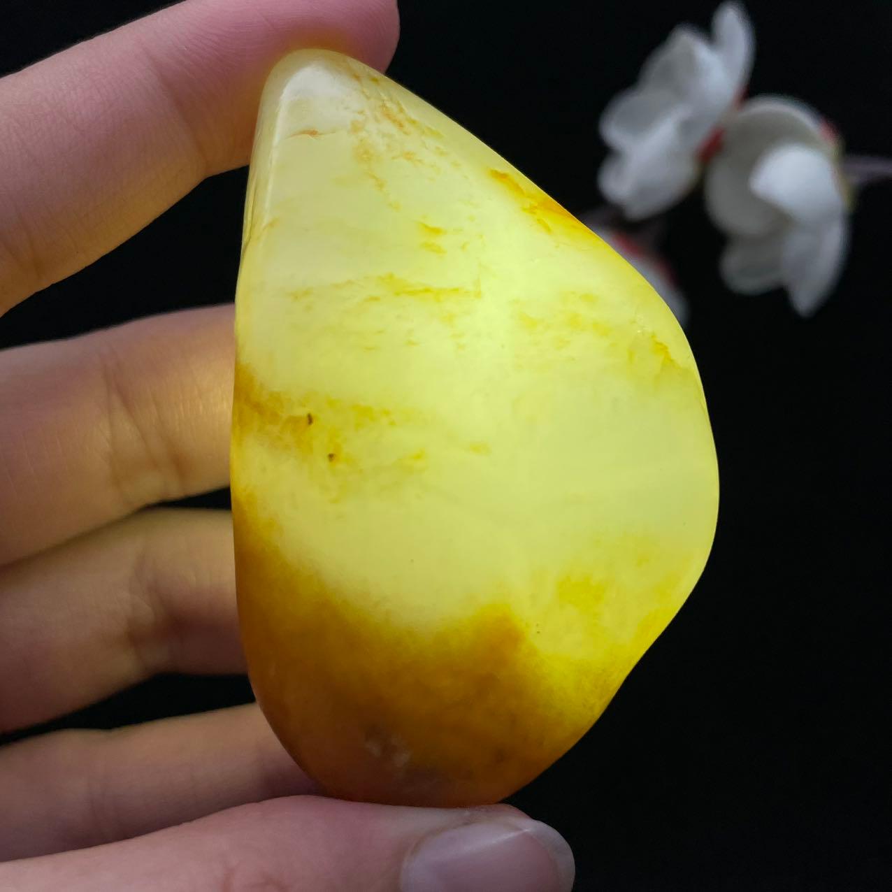和田玉聚黄皮籽料手把件（76g）