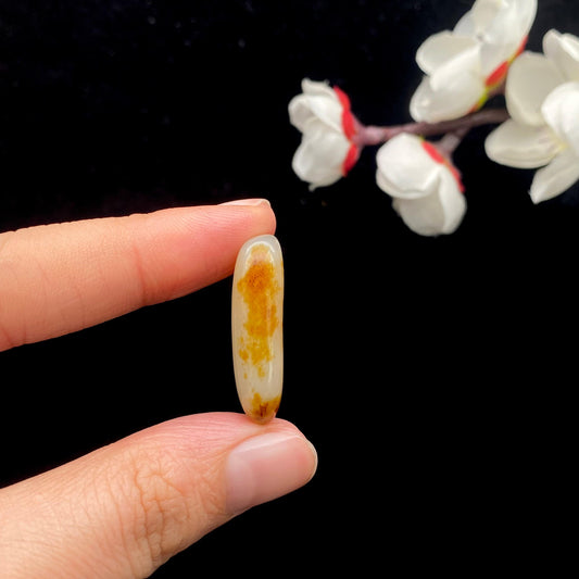 和田玉聚红皮籽料原石（4.8g）