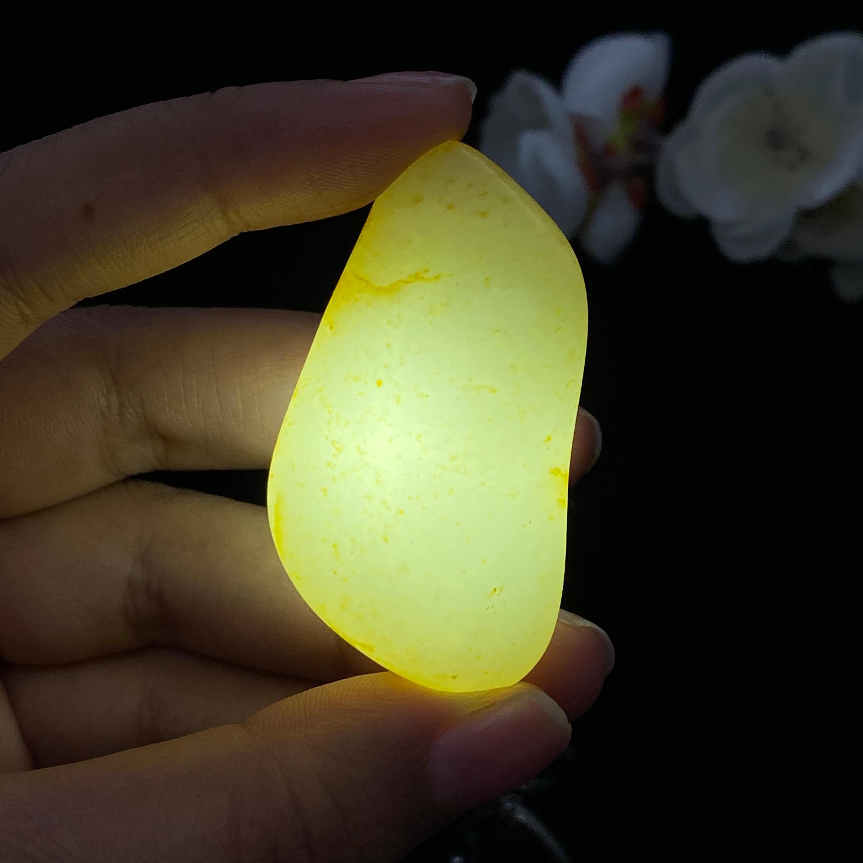 和田玉洒金皮籽料挂件（30.9g）