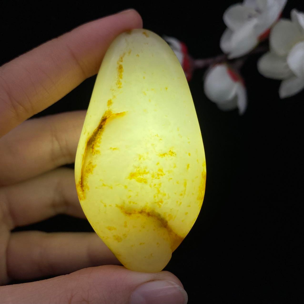 和田玉洒金皮籽料原石（59.3g）