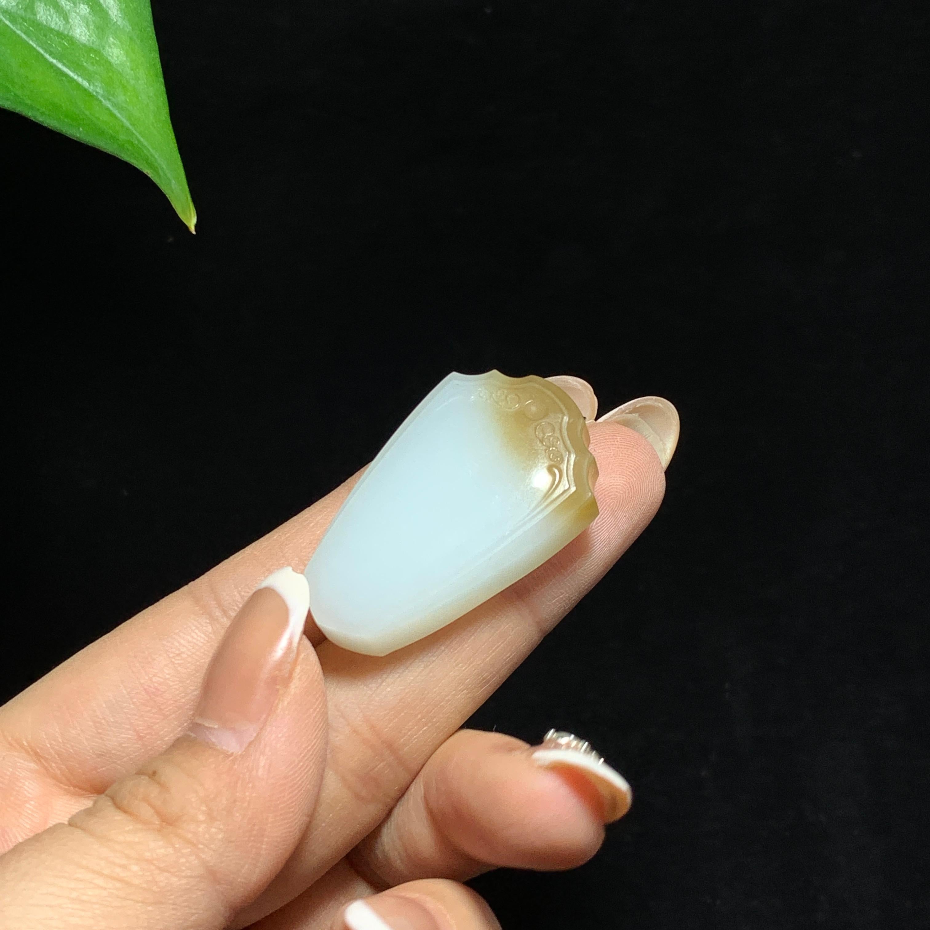 和田山料金山矿糖白玉无事牌（22.0g）