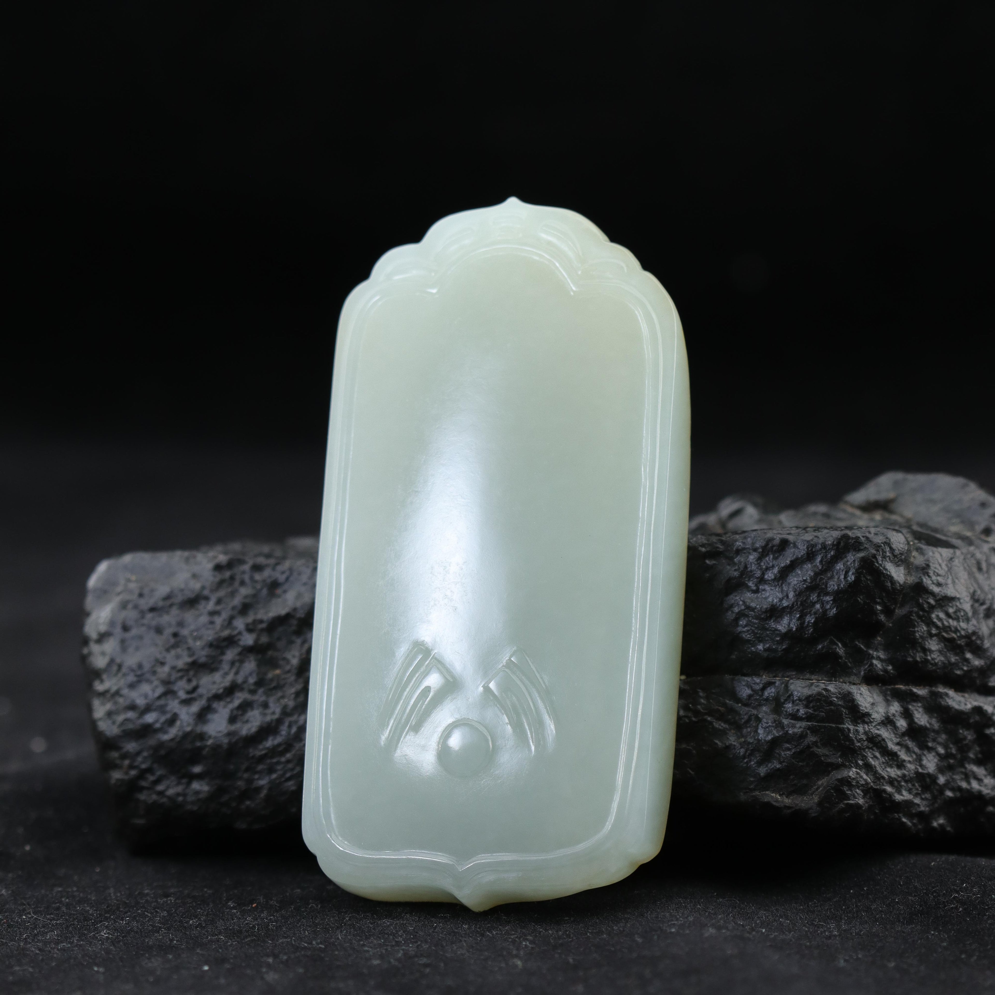 和田玉洒金皮无事牌（69.4g）