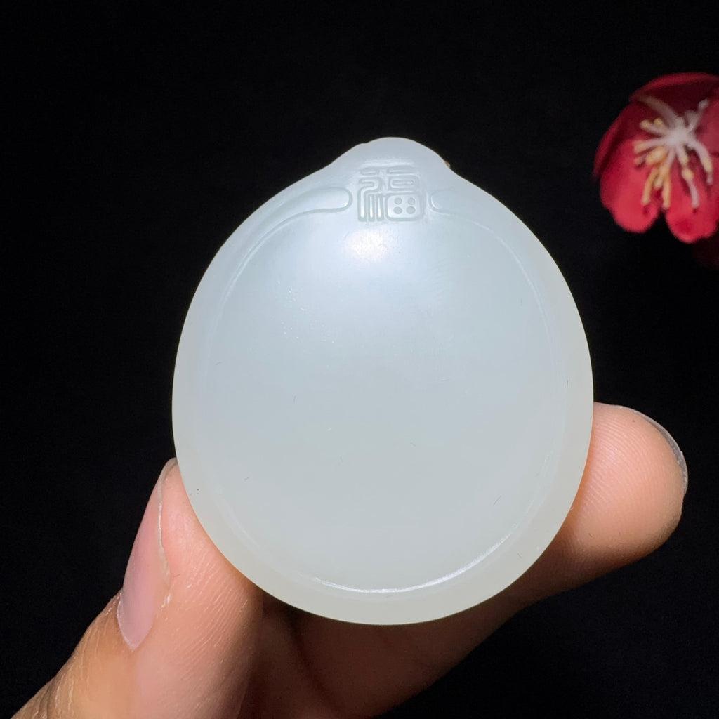 和田玉籽料圆形平安无事牌（33.2g）