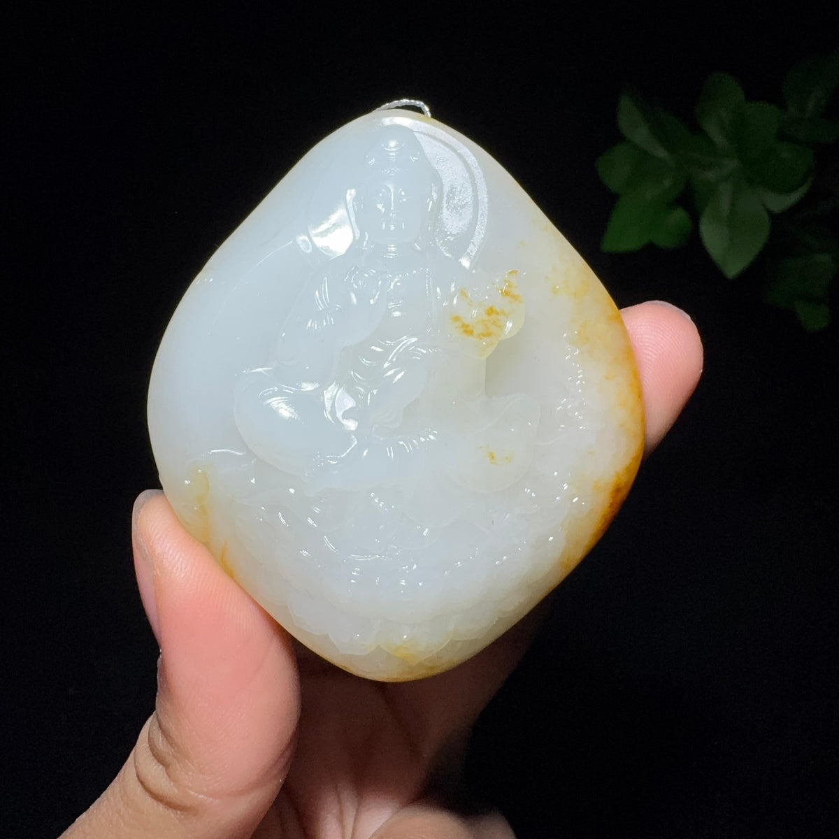 和田玉籽料大势至菩萨（96.1g）