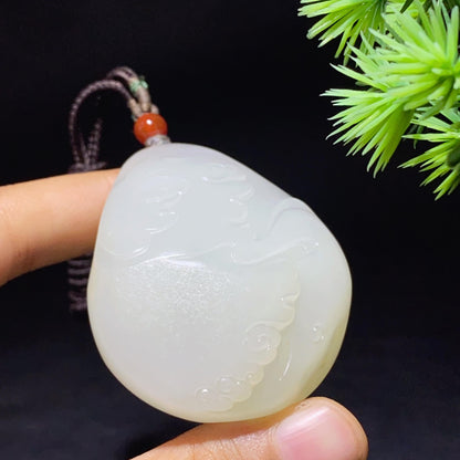 和田玉籽料观音挂件（ 68.4g ）