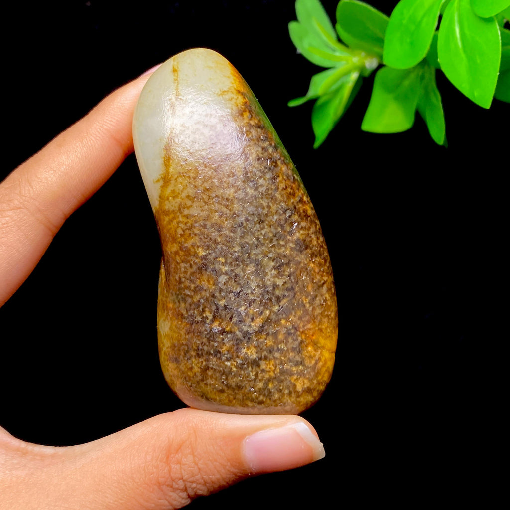 和田玉籽料秋梨皮白肉手把件（102.0g）