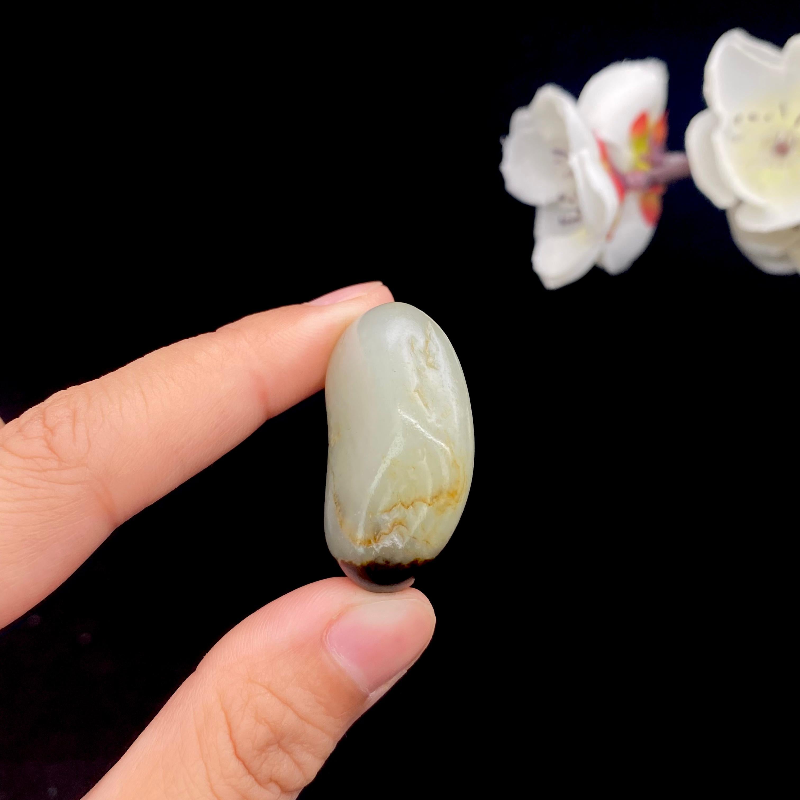 和田玉聚黑皮籽料挂件（20.7g）