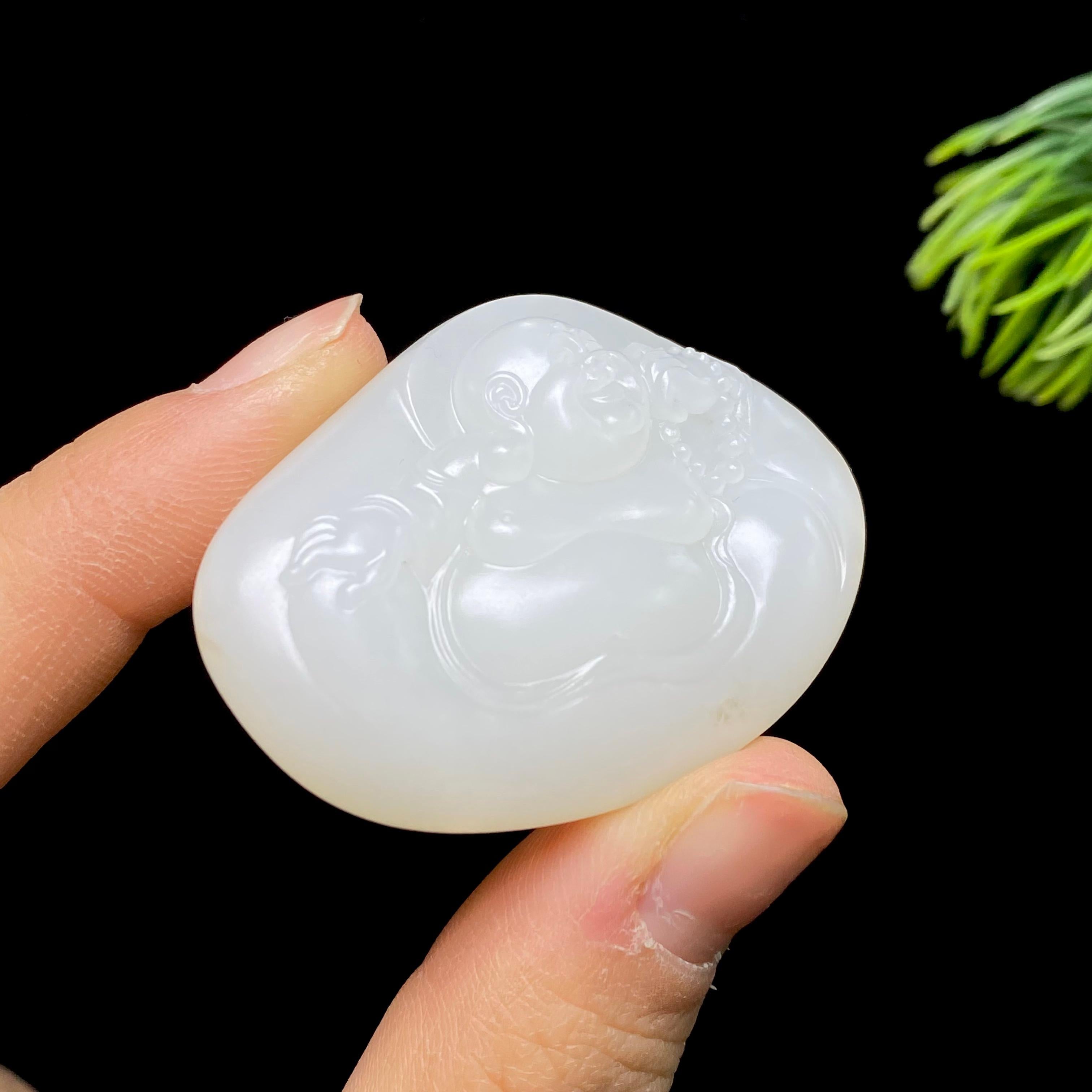 和田玉籽料佛公（31.9g）